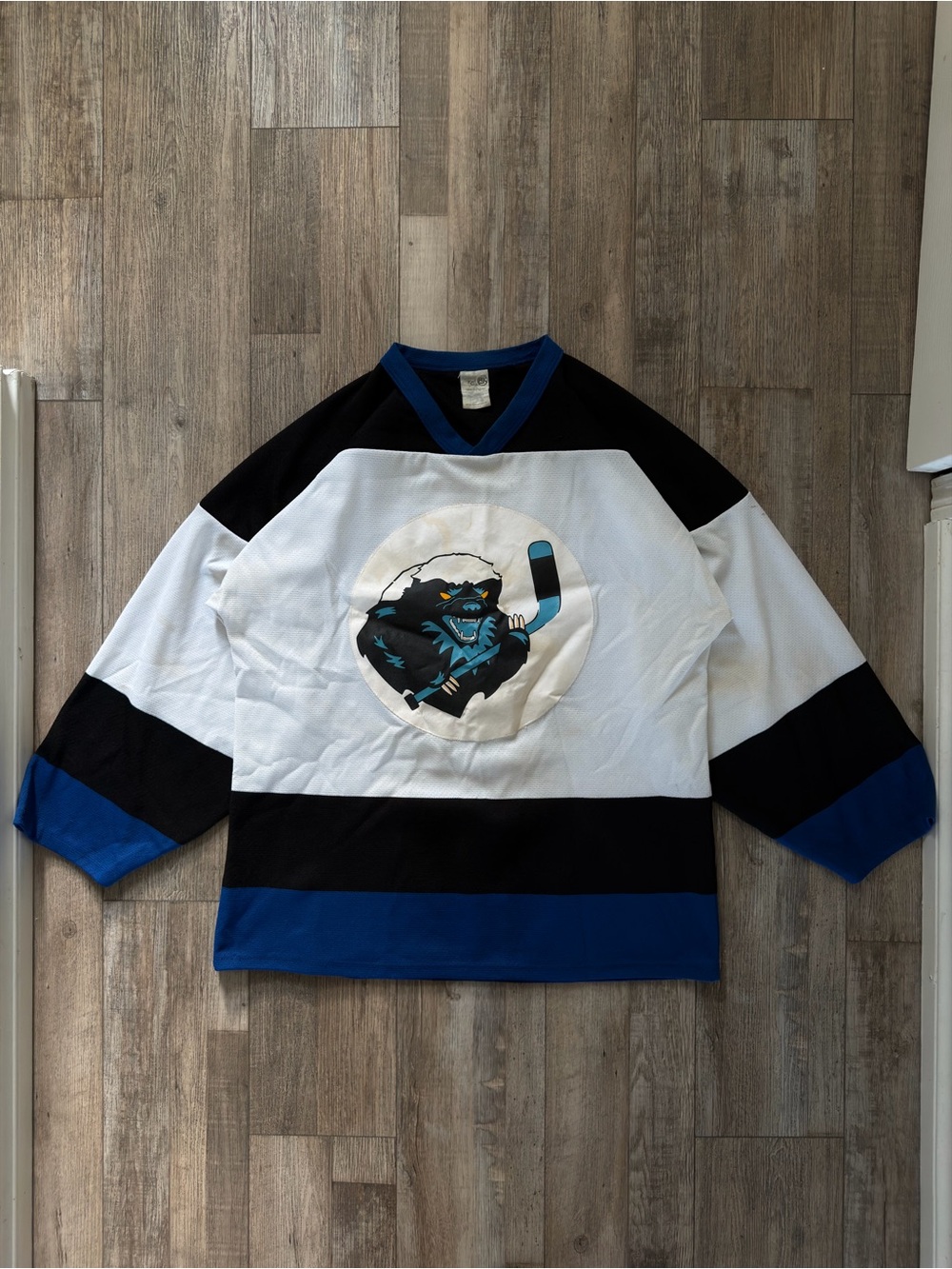 Vintage hokey athletic knit angry badger